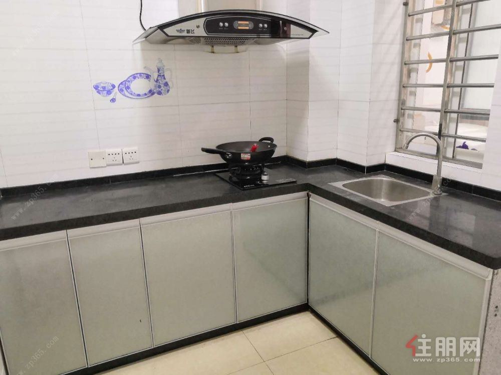 龙湾丽水 三房二厅三阳台