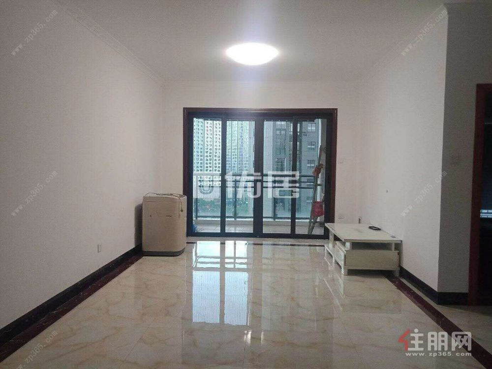 民族大道159号凤岭新新家园三房一厅地铁房出租拎包入住，直联房东周姐13877557781