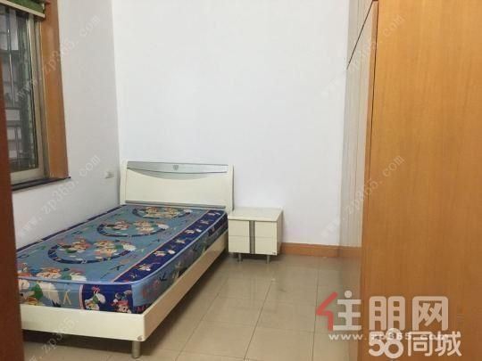 荣军路上品阳关旁五里桥小区2楼二室一厅有空调家具家电带车库仅租1000