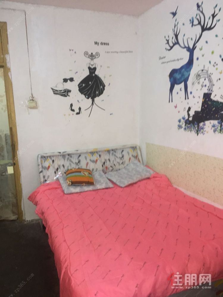 荣军路上品阳关旁五里桥小区2楼二室一厅有空调家具家电带车库仅租1000