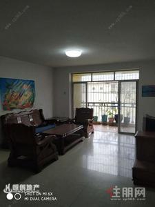 西乡塘区-万秀小区3房两厅出租  1900元/月