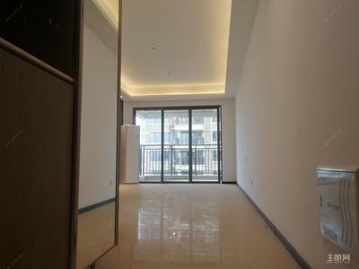 良庆镇，整租|五象湖边龙光玖珑湖性价格的三房可押一付三仅租2000元