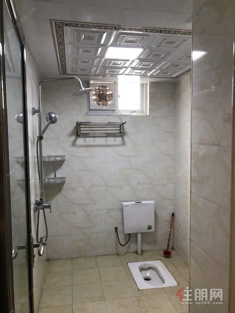 大宇康城 3室2厅2卫 装修精美 拎包入住