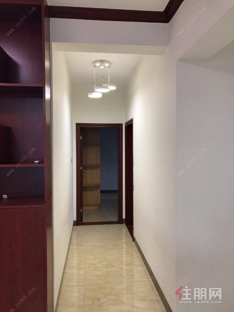 大宇康城 3室2厅2卫 装修精美 拎包入住