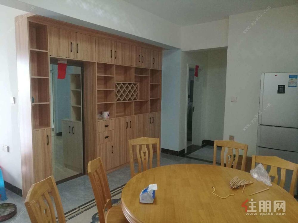 大宇康城 3室2厅2卫 出租