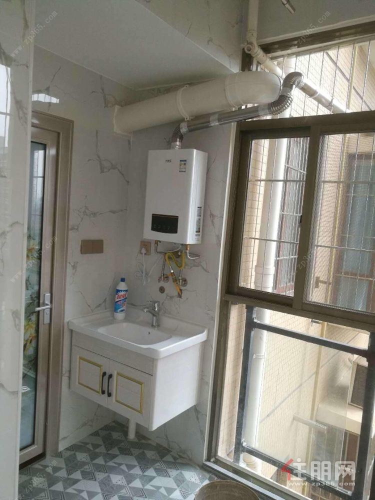 大宇康城 3室2厅2卫 出租