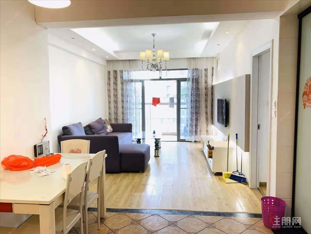 汇东郦城2房家具齐全家具配齐拎包入住