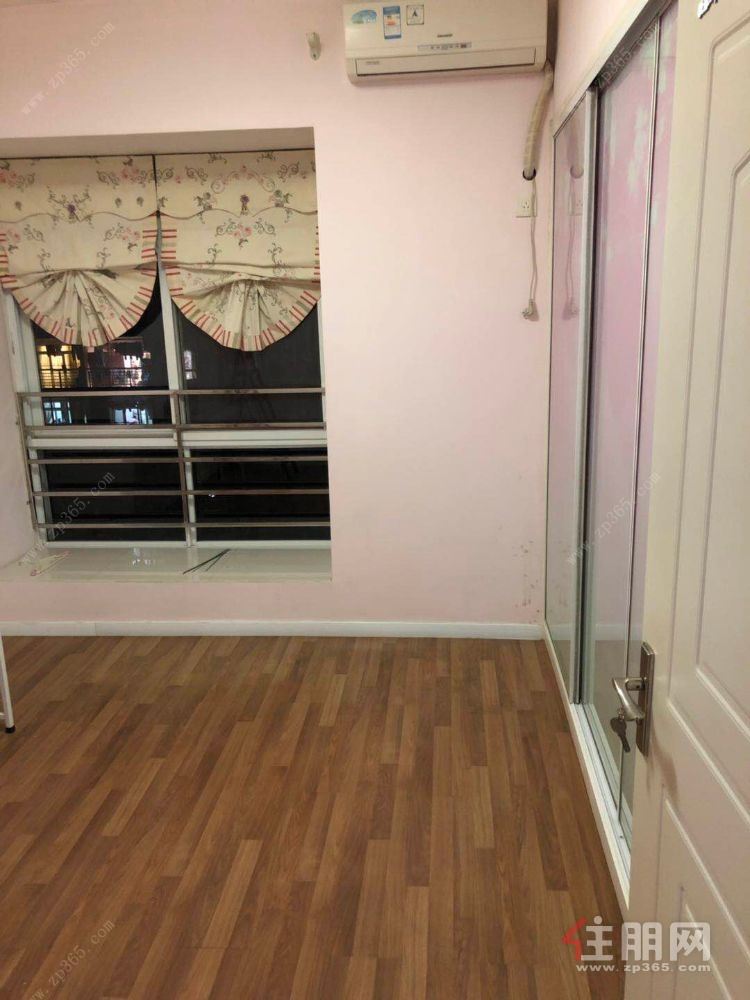 盛世名门1室2厅出租,拎包入住