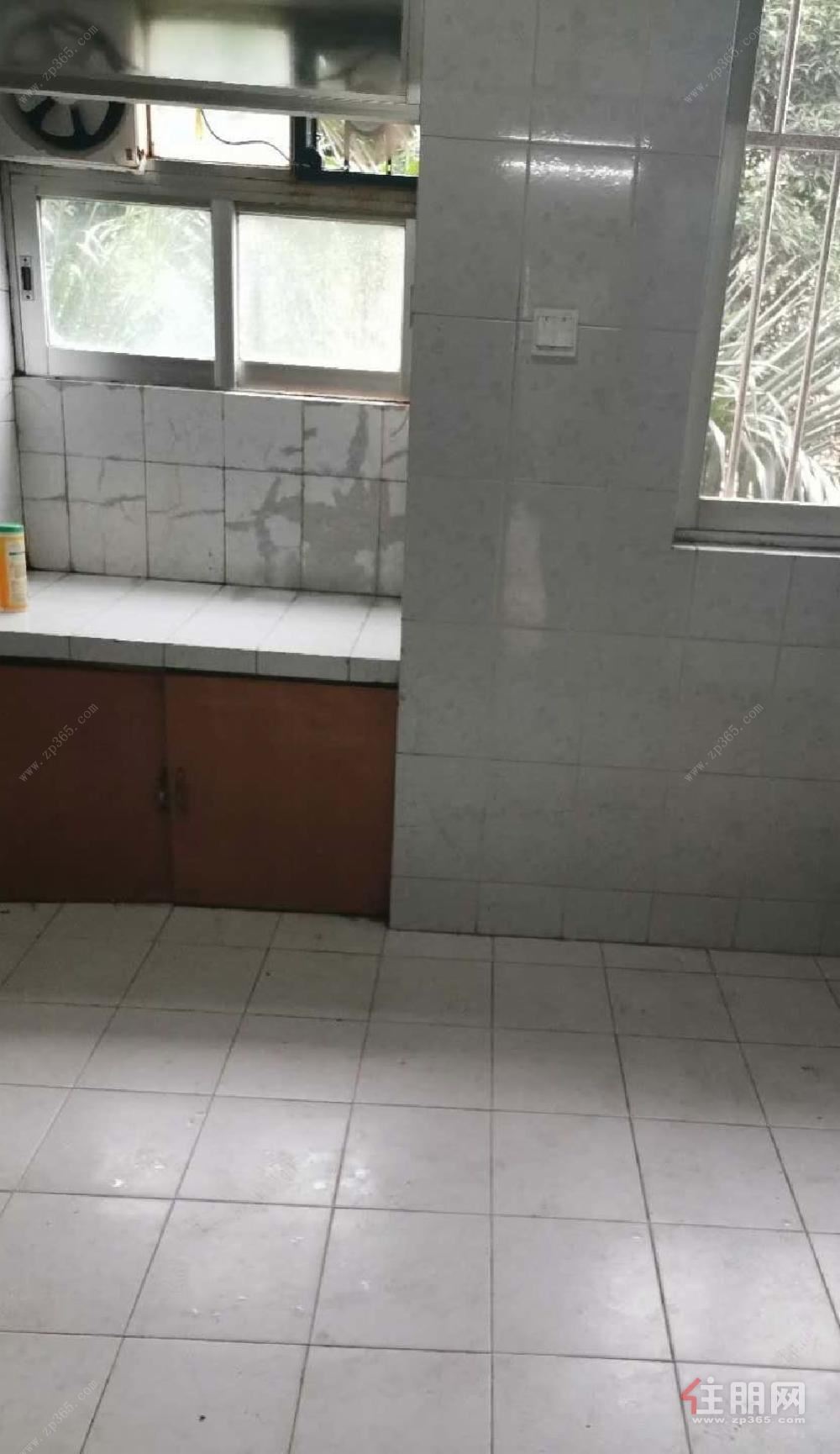 明秀路5号线 民印小区两房仅租1400元 拎包入住 交通方便