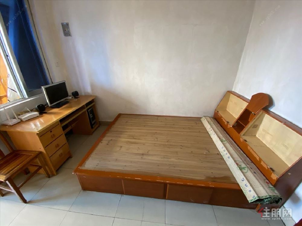 明秀路财经学院 南铁北三区修三房仅租1800元 随时看房