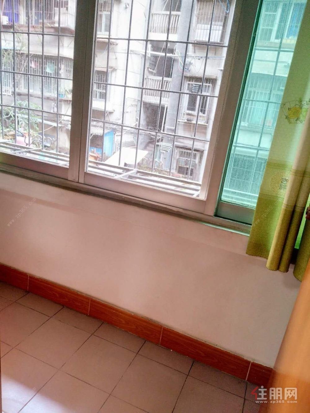 真实房源修两房1600南铁北二区近地铁沃尔玛旁