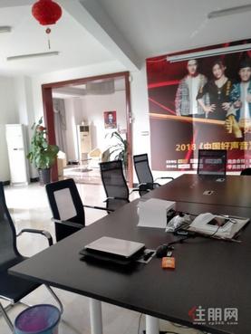 广场周边整层写字楼出租 420平米 办公室+会所风格 直接进驻办公