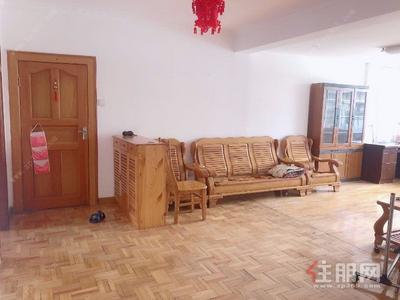 中华路，中华路拎包入住靓房（三房三厅）