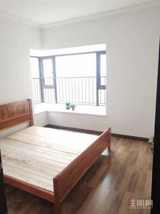 南宁-2200租地铁口，新房出租精装三房，配齐家具
