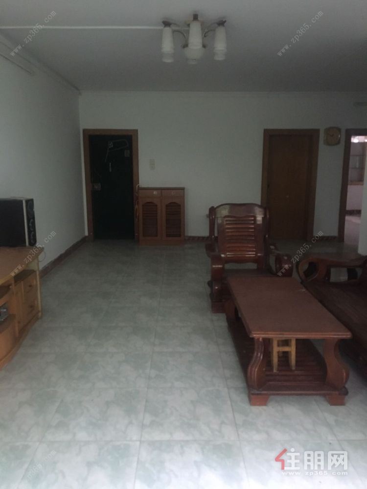 水文队大院黄金三楼南北通透干净卫生