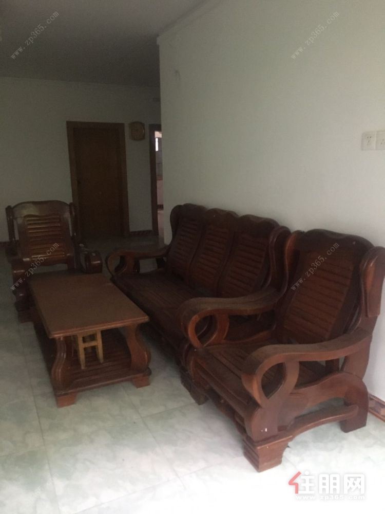 水文队大院黄金三楼南北通透干净卫生