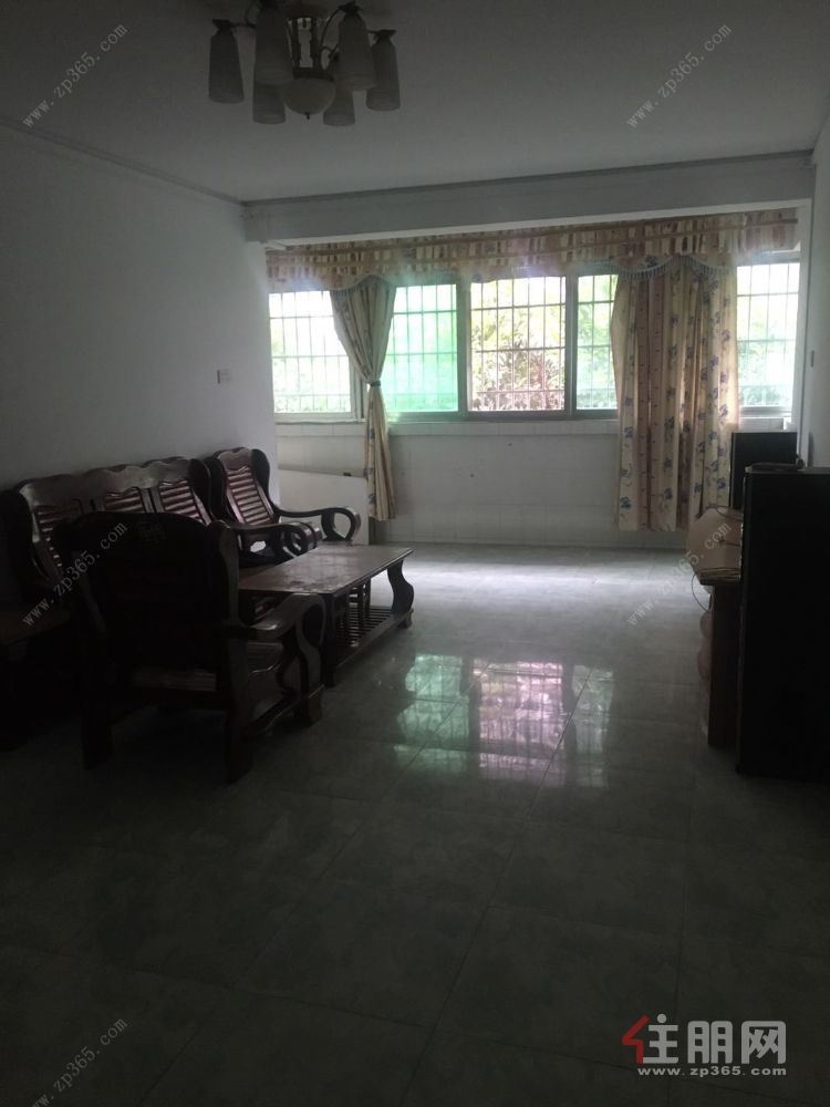 水文队大院黄金三楼南北通透干净卫生