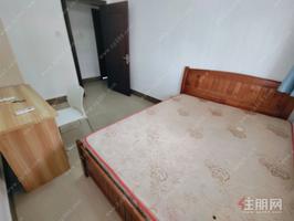 西大地铁口旁单间出租，家具齐全，随时可以**