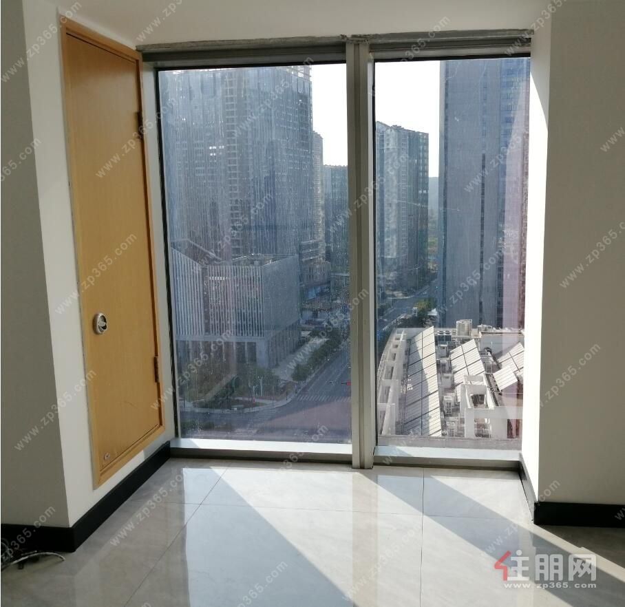 五象总部基地富雅国际生活区办公用房61平米Loft