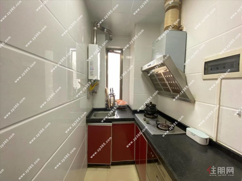 市中心 欧式 精装一房一厅 拎包入住