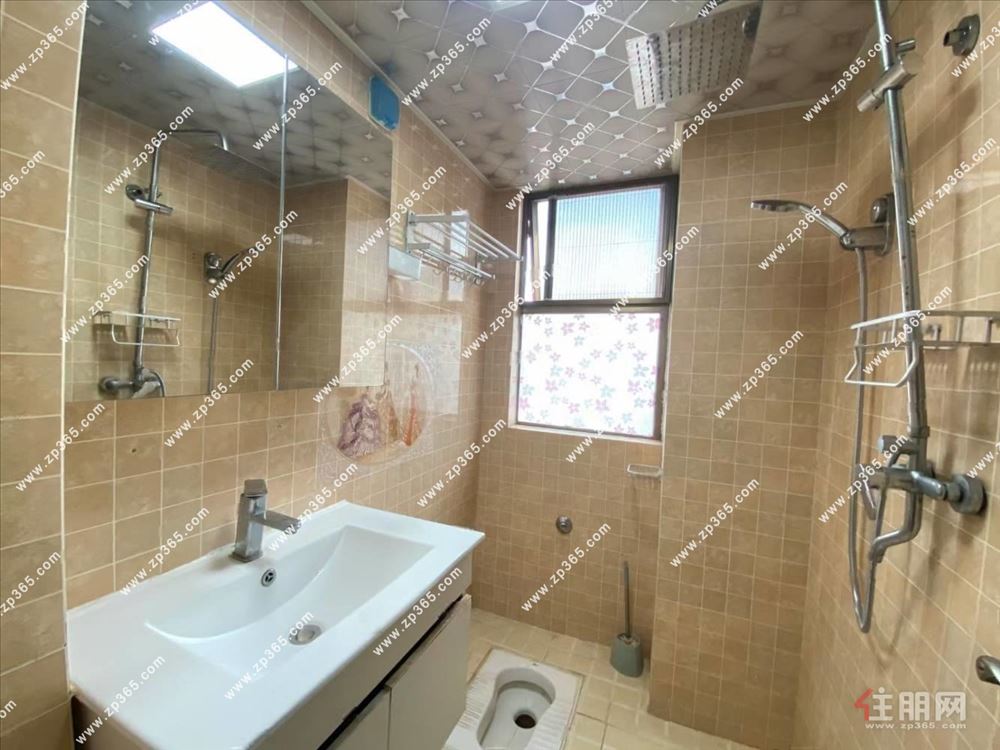 市中心 欧式 精装一房一厅 拎包入住