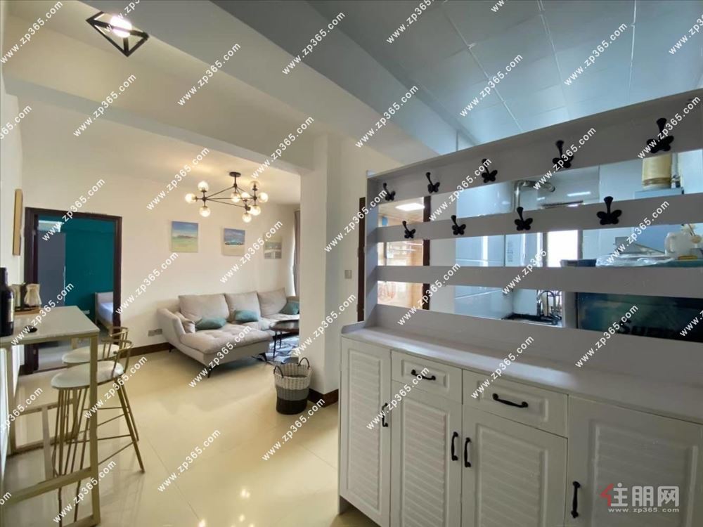 市中心 欧式 精装一房一厅 拎包入住