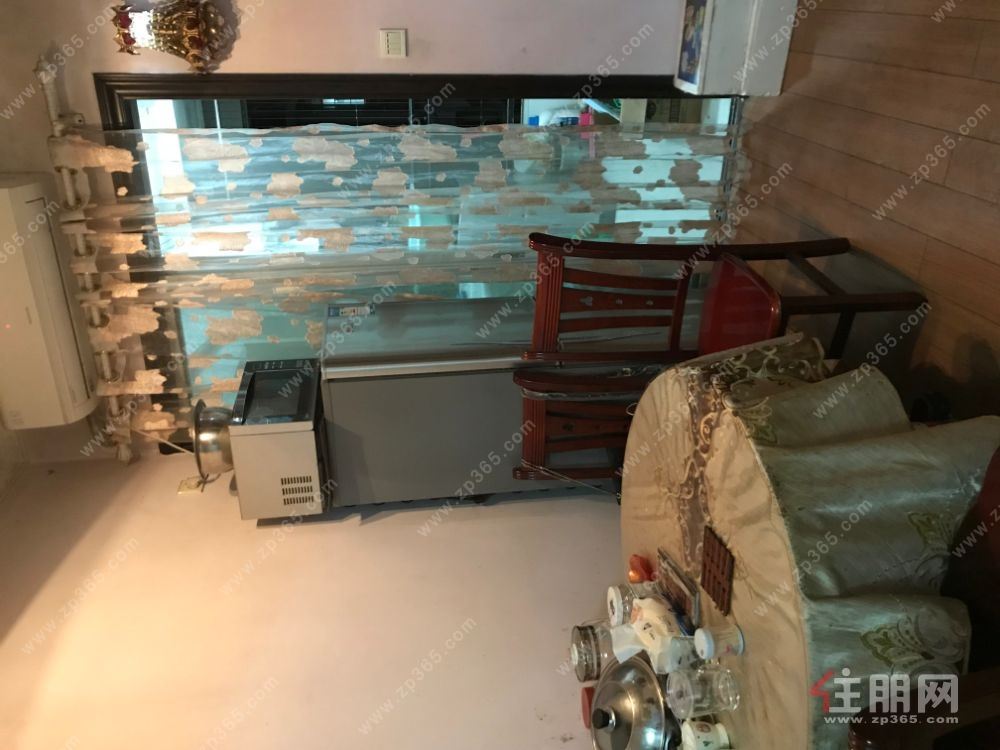 天悦华庭1栋402室空房招租