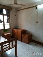 新阳路南罐社区3房1厅双阳台带杂物房