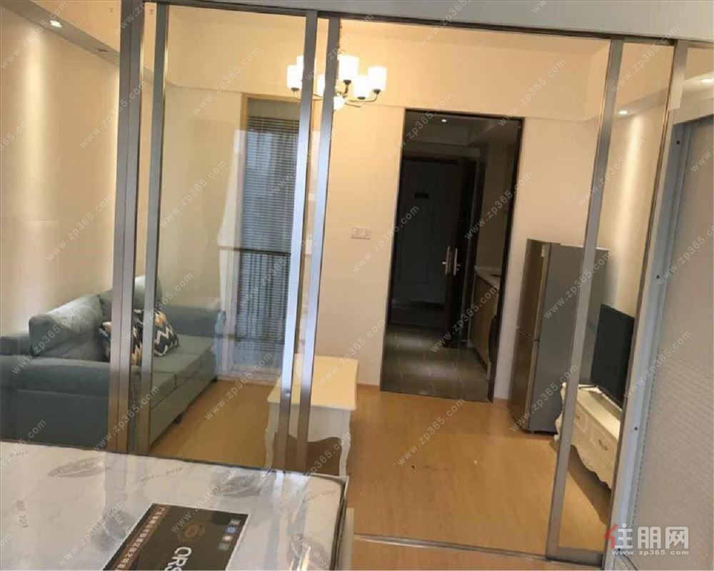 新装修,一号线地铁旁,临近动物园,比邻广西大学,可拎包入