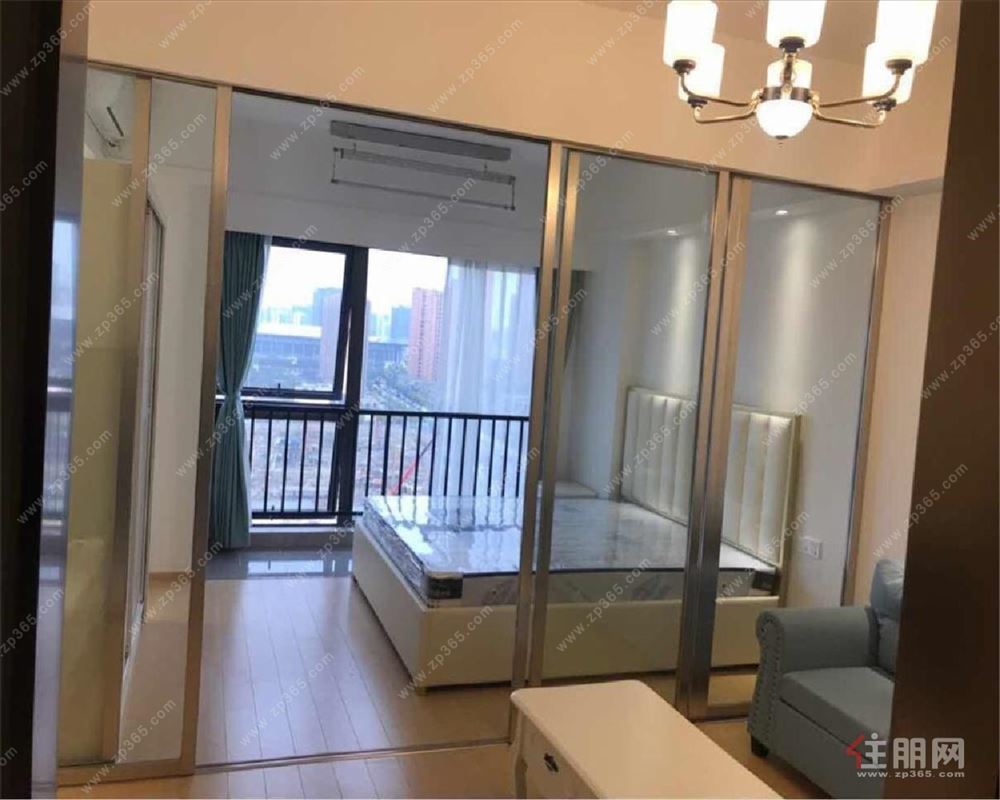 新装修,一号线地铁旁,临近动物园,比邻广西大学,可拎包入