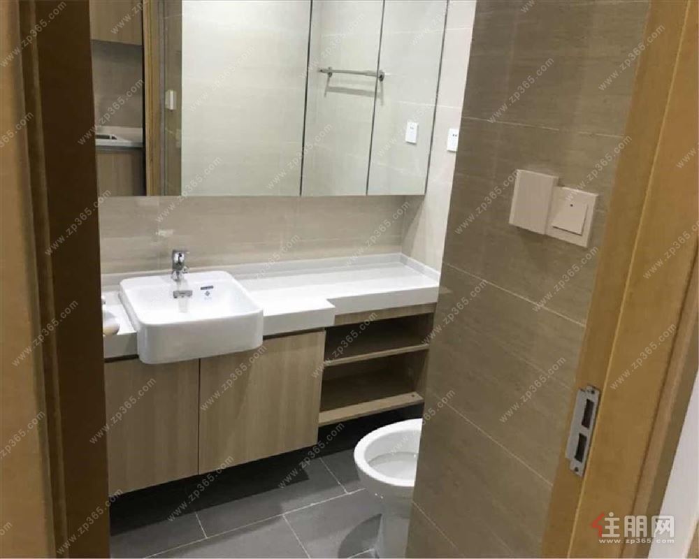 新装修,一号线地铁旁,临近动物园,比邻广西大学,可拎包入