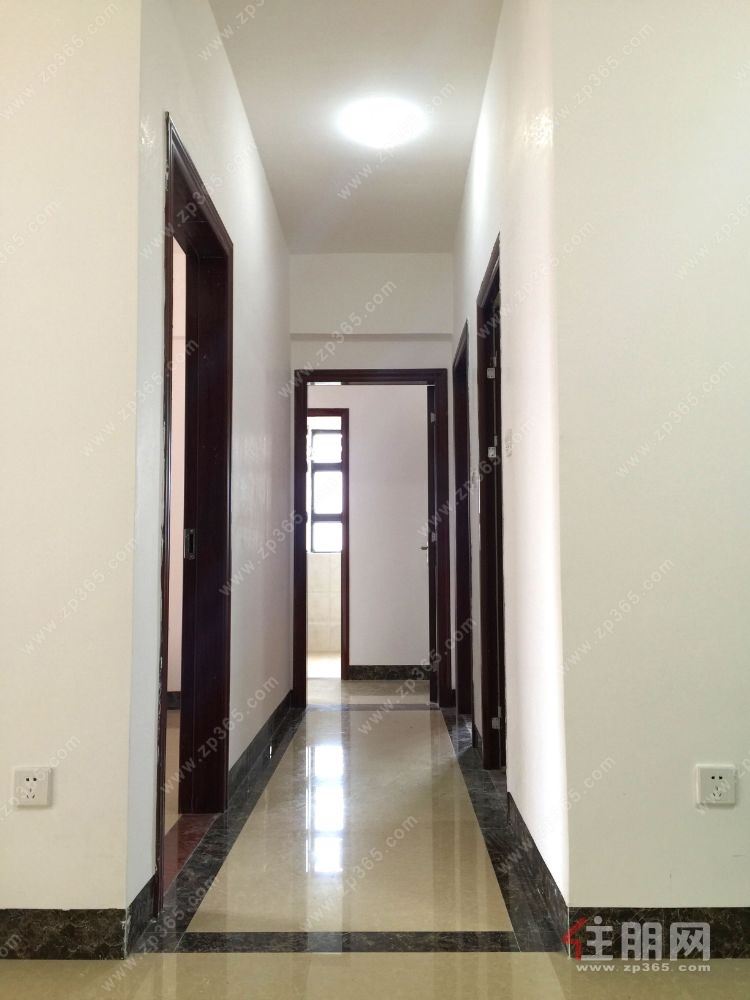 华泰官邸3房2厅2卫,配套齐全,拎包入住,相邻体育中心。非诚勿扰!