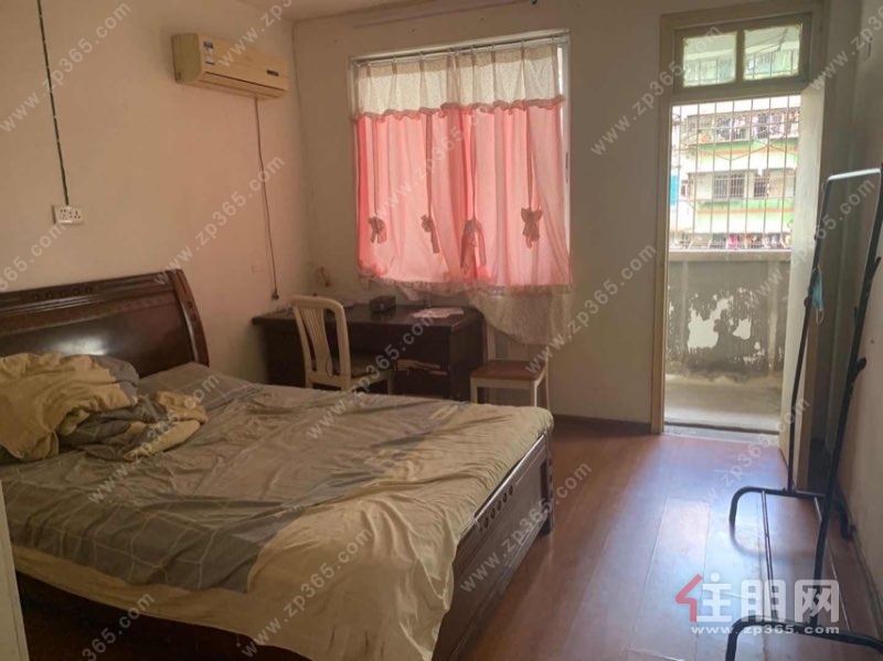 西乡塘 新世纪花园 4楼三房 仅租1400