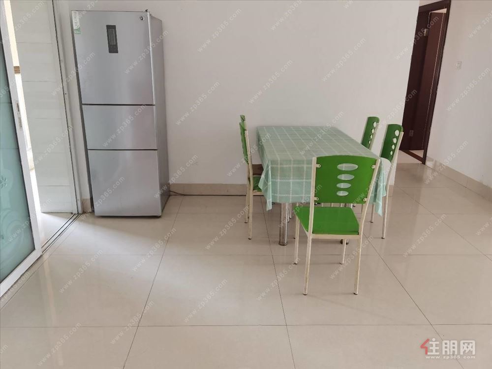 东盟商务区,朗东客运站,莱茵湖畔精装大三房两卫,拎包入住