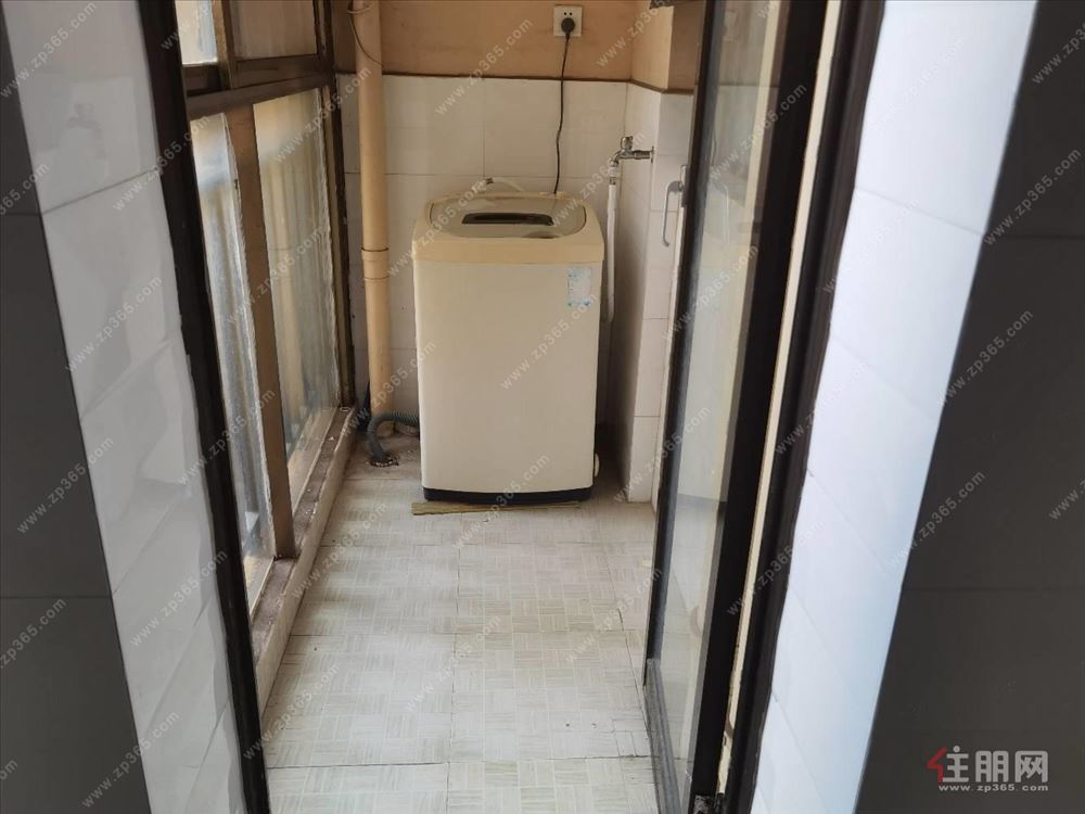 东盟商务区,朗东客运站,莱茵湖畔精装大三房两卫,拎包入住