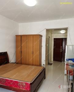 青秀区-中房翡翠园碧云阁装修配套漂亮大一房急租免