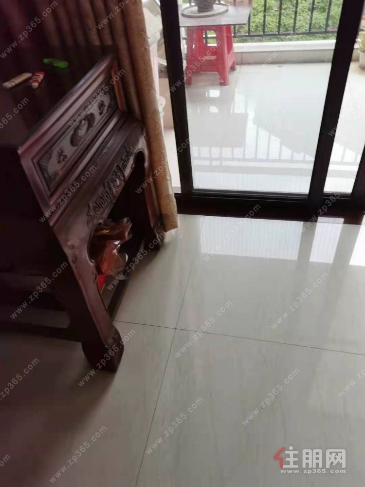 贵港市荷城路荷城新苑小区 三房两厅出租