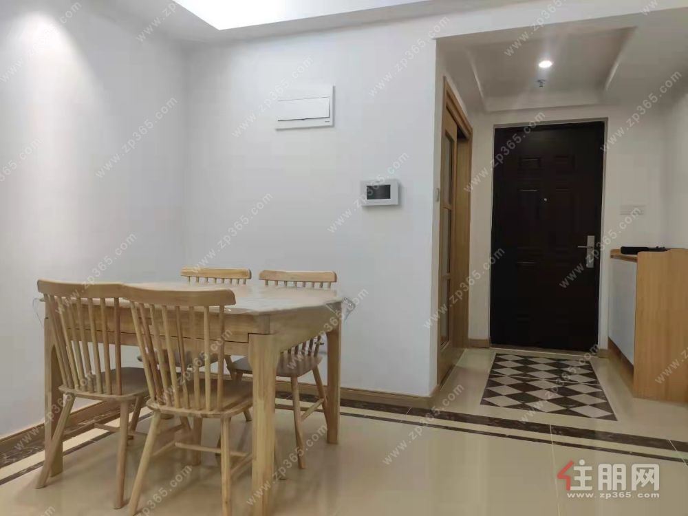 出租万科金域中央  102平,3房