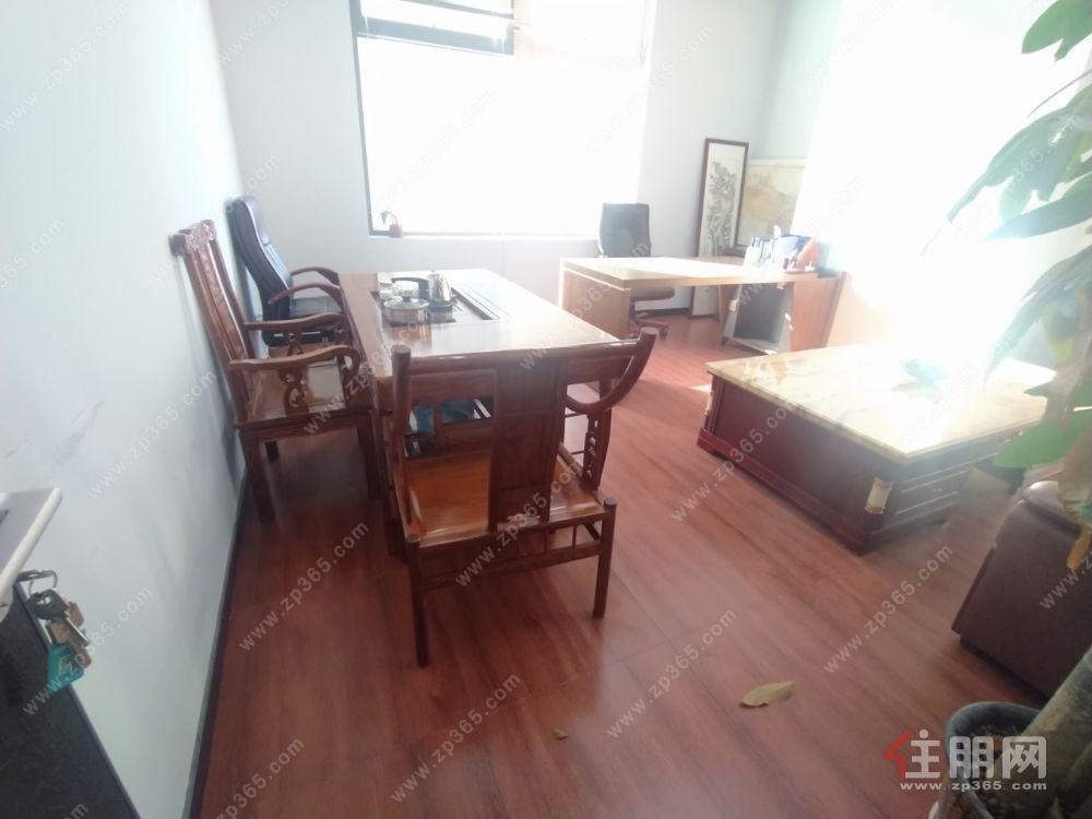 出租航洋城 294平,带家具,