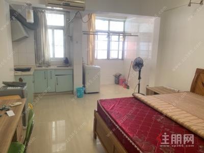 金湖广场-琅西双地铁口，城市杰座单间，仅租1500，配齐，可开票