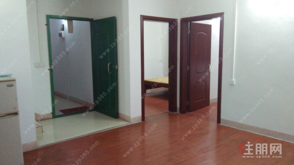 高铁站东侧2房1厅1卫精装套房岀租