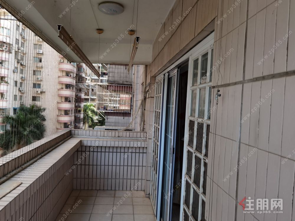 民主路8号聚宝苑小区