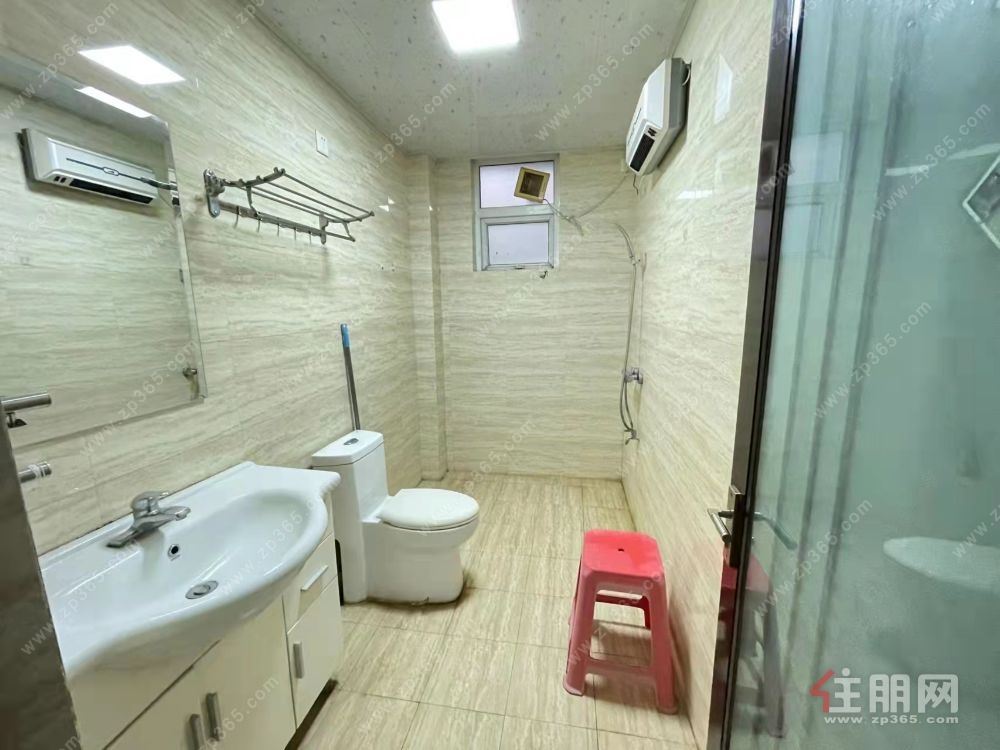 东盟商务区精装四房出租