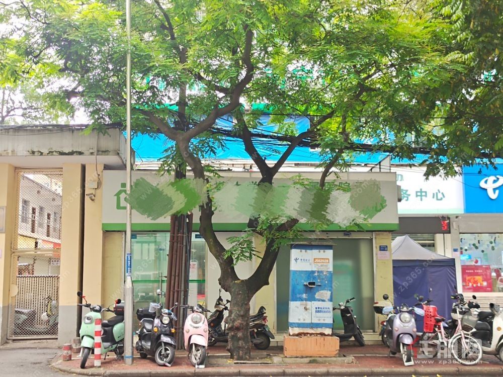 建政路十四中旁临街铺面