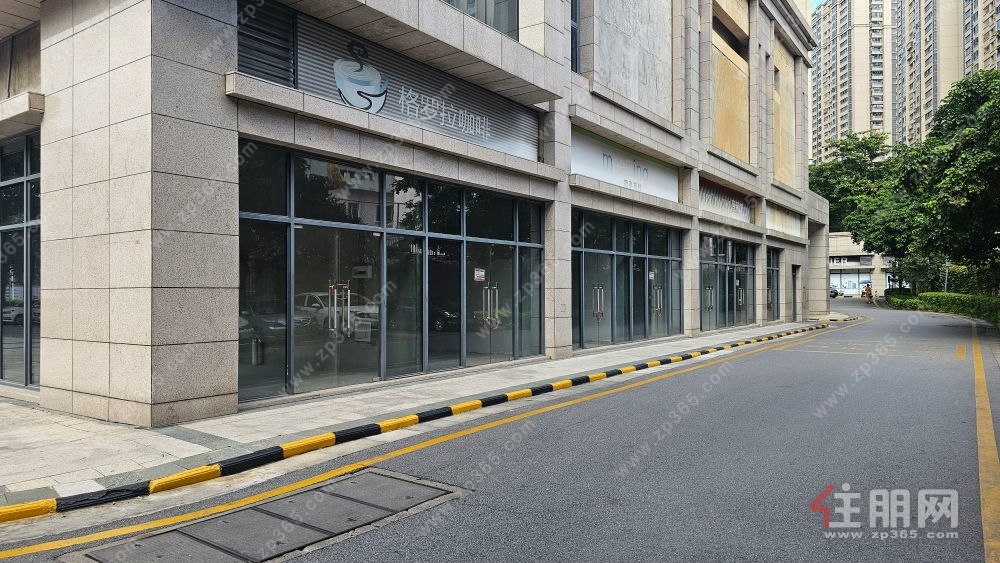 荣和山水绿城1楼商铺出租 兴宁区明秀东路88号 62.87㎡ 月租80元/㎡左右