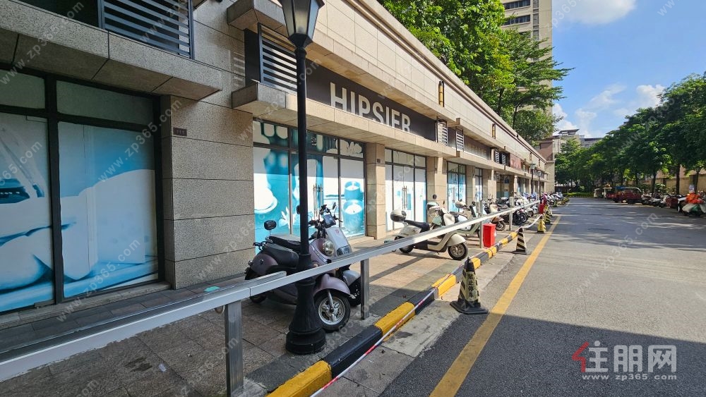 荣和山水绿城 兴宁区明秀东路 一楼精品商铺出租 租金80元/㎡/月左右