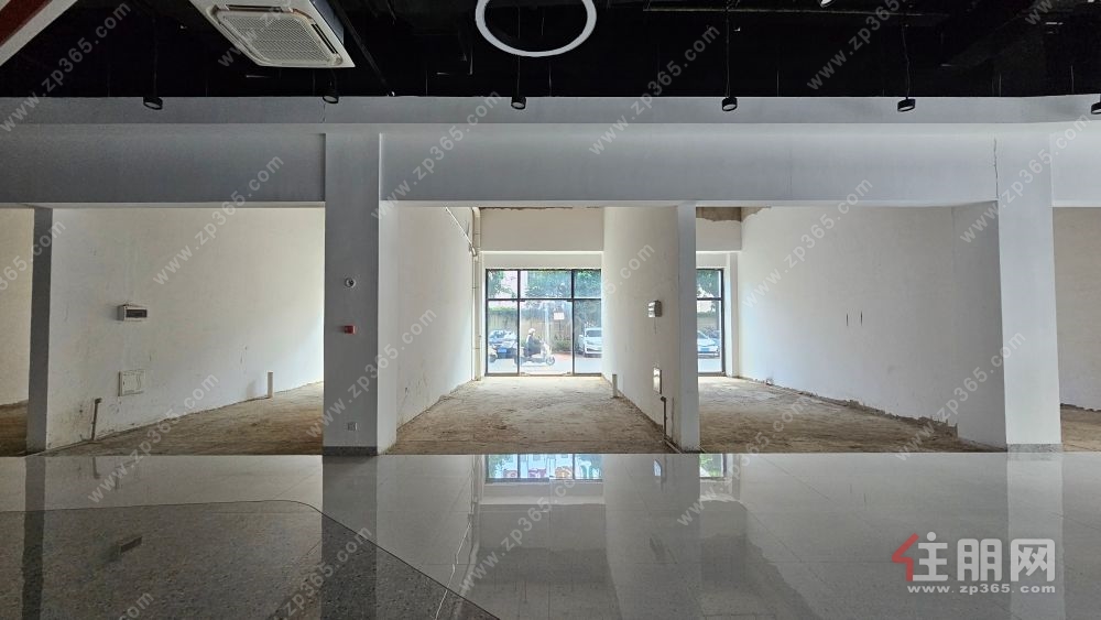 荣和山水绿城 1楼商铺出租 59.19m² 租金80元/㎡/月 可谈 兴宁区明秀东路88号