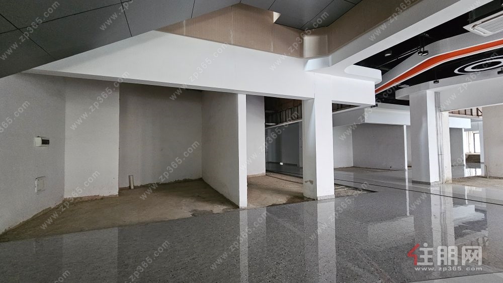 荣和山水绿城1楼55㎡商铺出租 兴宁区明秀东路88号近地铁 租金80元/㎡/月 可谈