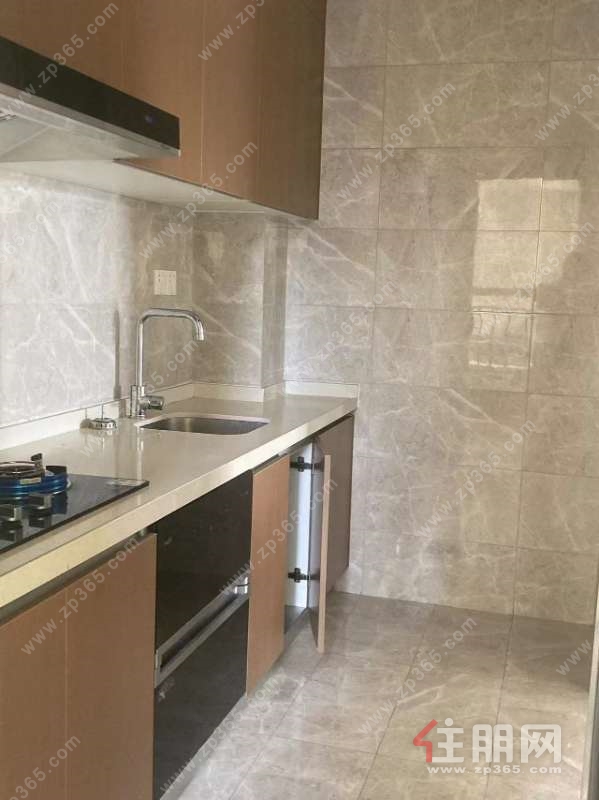 华润二十四城、地铁口,精装两房