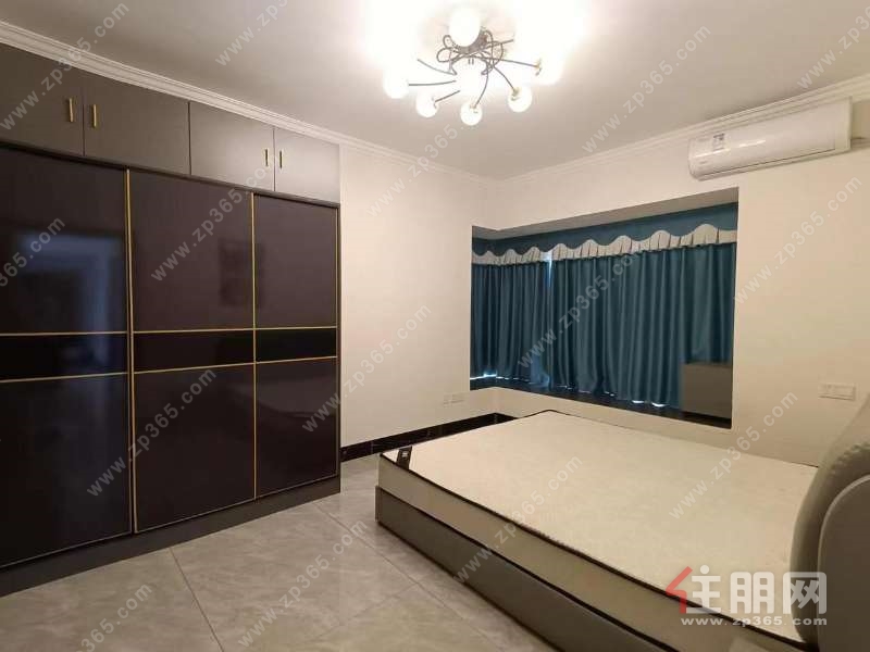 华润二十四城,地铁口,精装三房